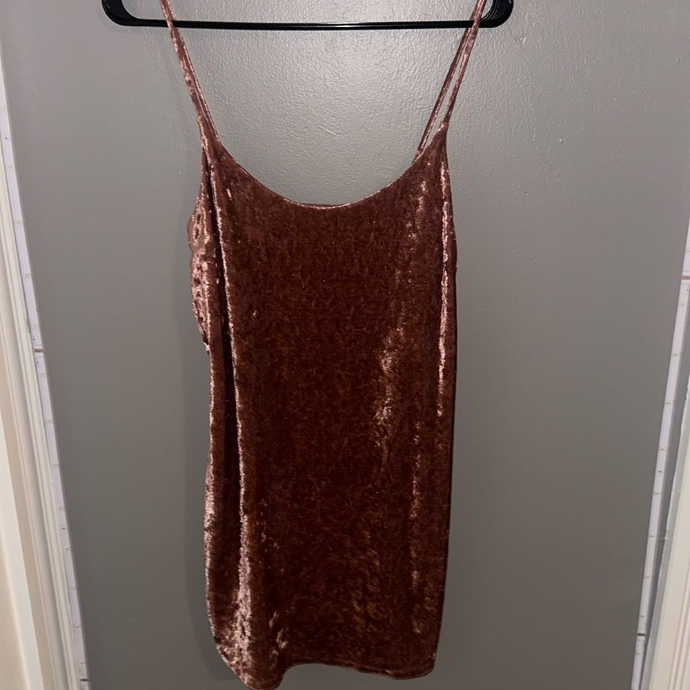 Rose gold velvet and soft dress in size large from forever 21 (fits medium)